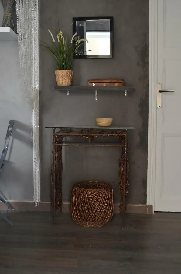 La Douceur De Cassis Apartment 0*,